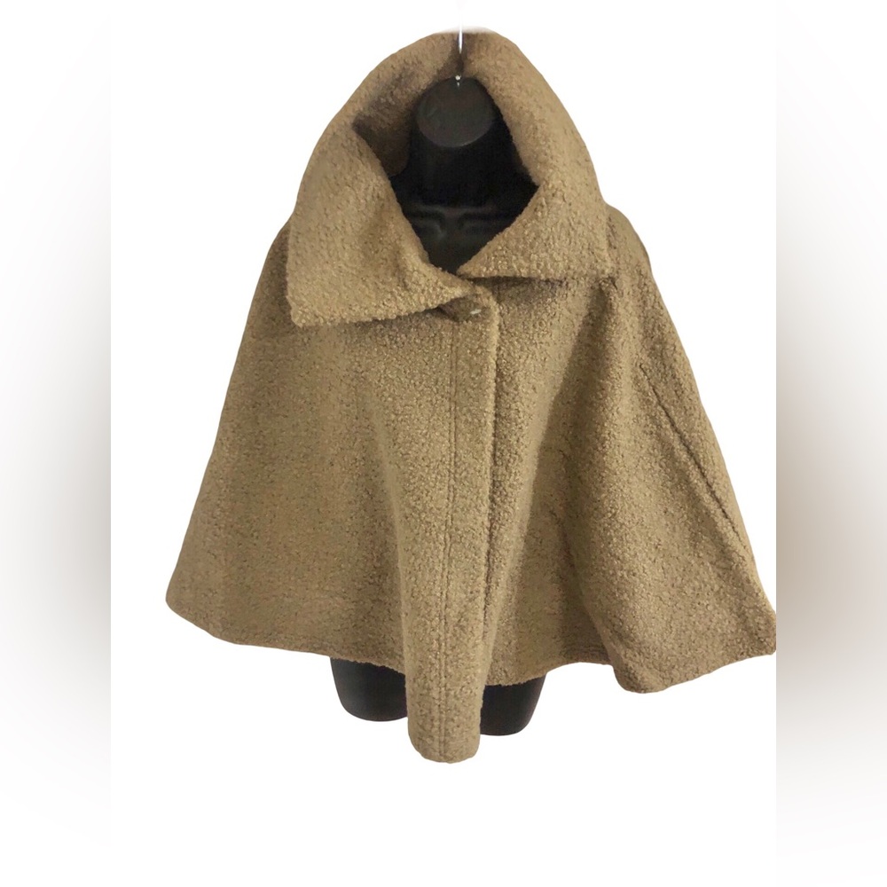 Tan light brown boucle sherpa look exaggerated collar swing cape size M/L new